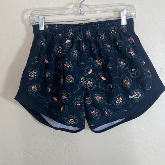 Nike Pants - Nike dri fit black floral running shorts